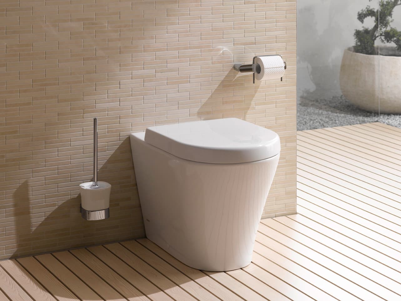 WC MH, pe pardoseală, lipit de perete 4