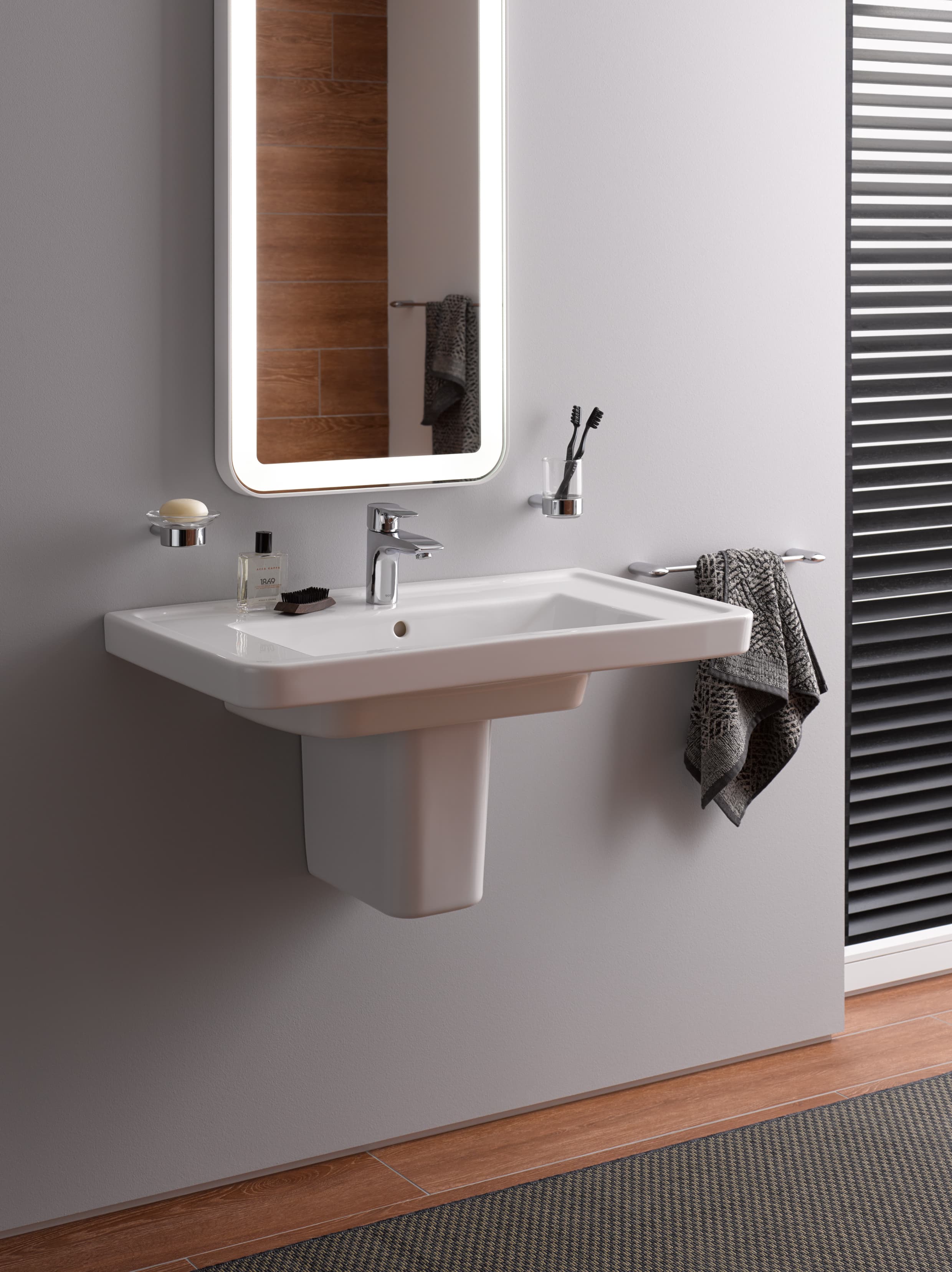 Lavoar CF 850 mm, cu orificiu robinet, cu preaplin 3